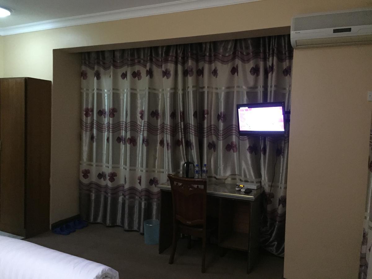 דאר א-סאלאם New Yuetan Hotel מראה חיצוני תמונה