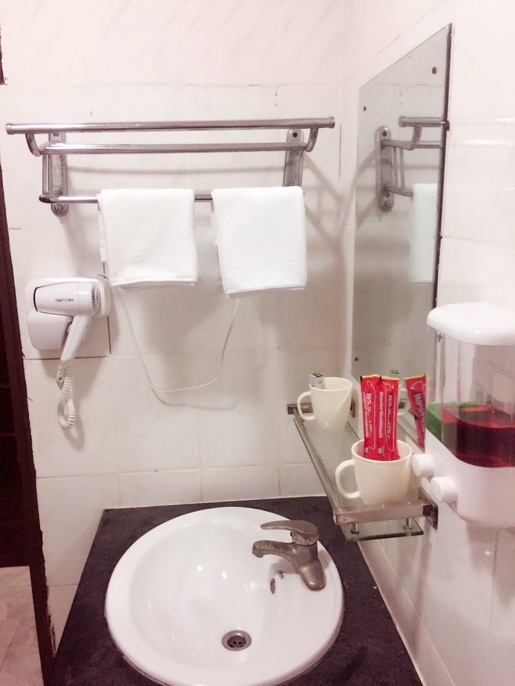 דאר א-סאלאם New Yuetan Hotel מראה חיצוני תמונה